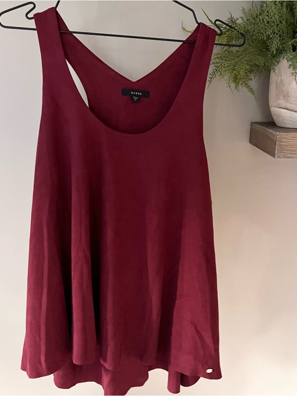 Guess tank